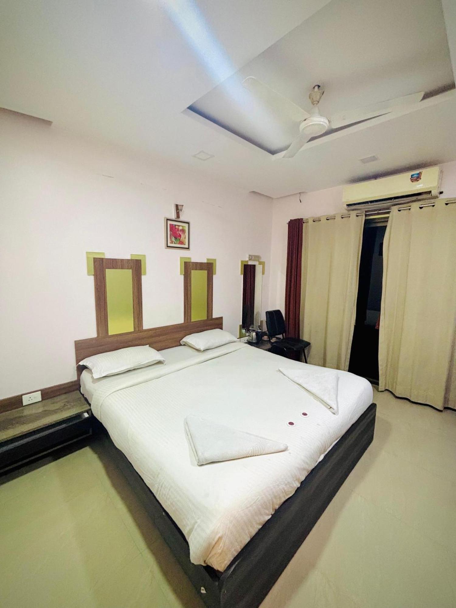 Hotel Laxmi Residency Lonavala Eksteriør billede