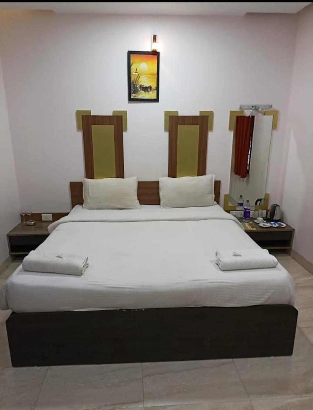Hotel Laxmi Residency Lonavala Eksteriør billede