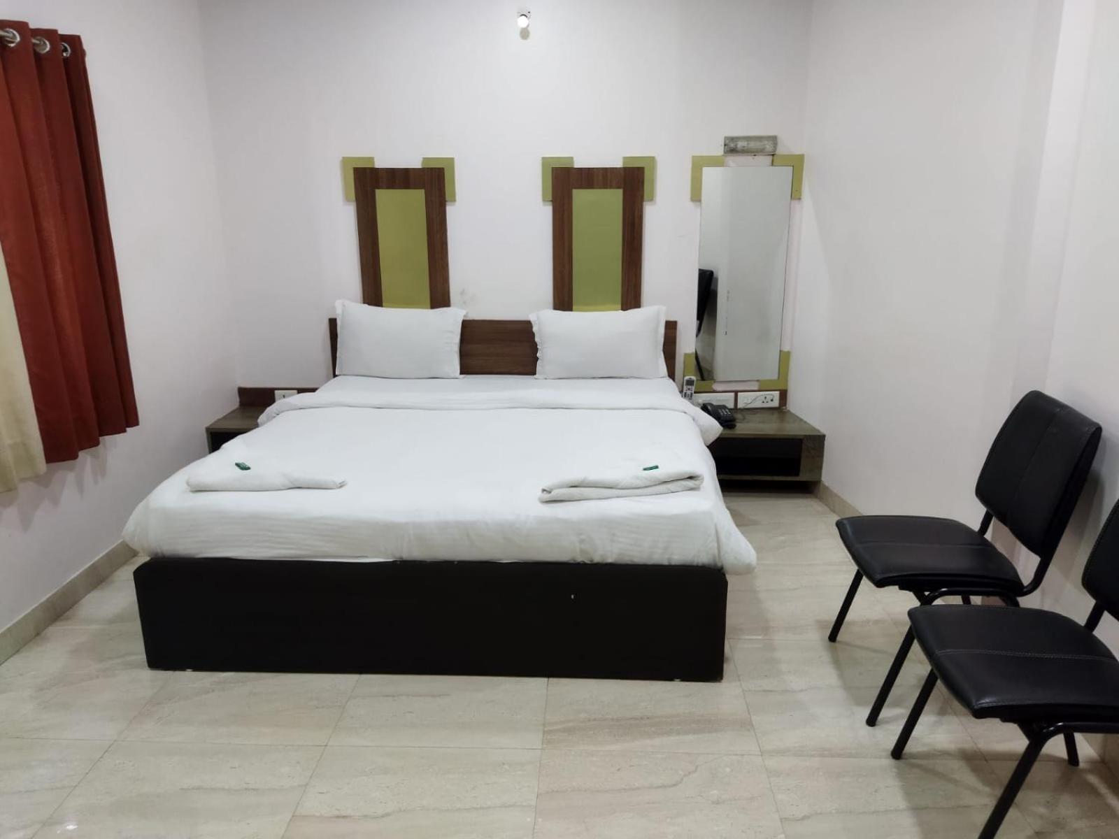 Hotel Laxmi Residency Lonavala Eksteriør billede