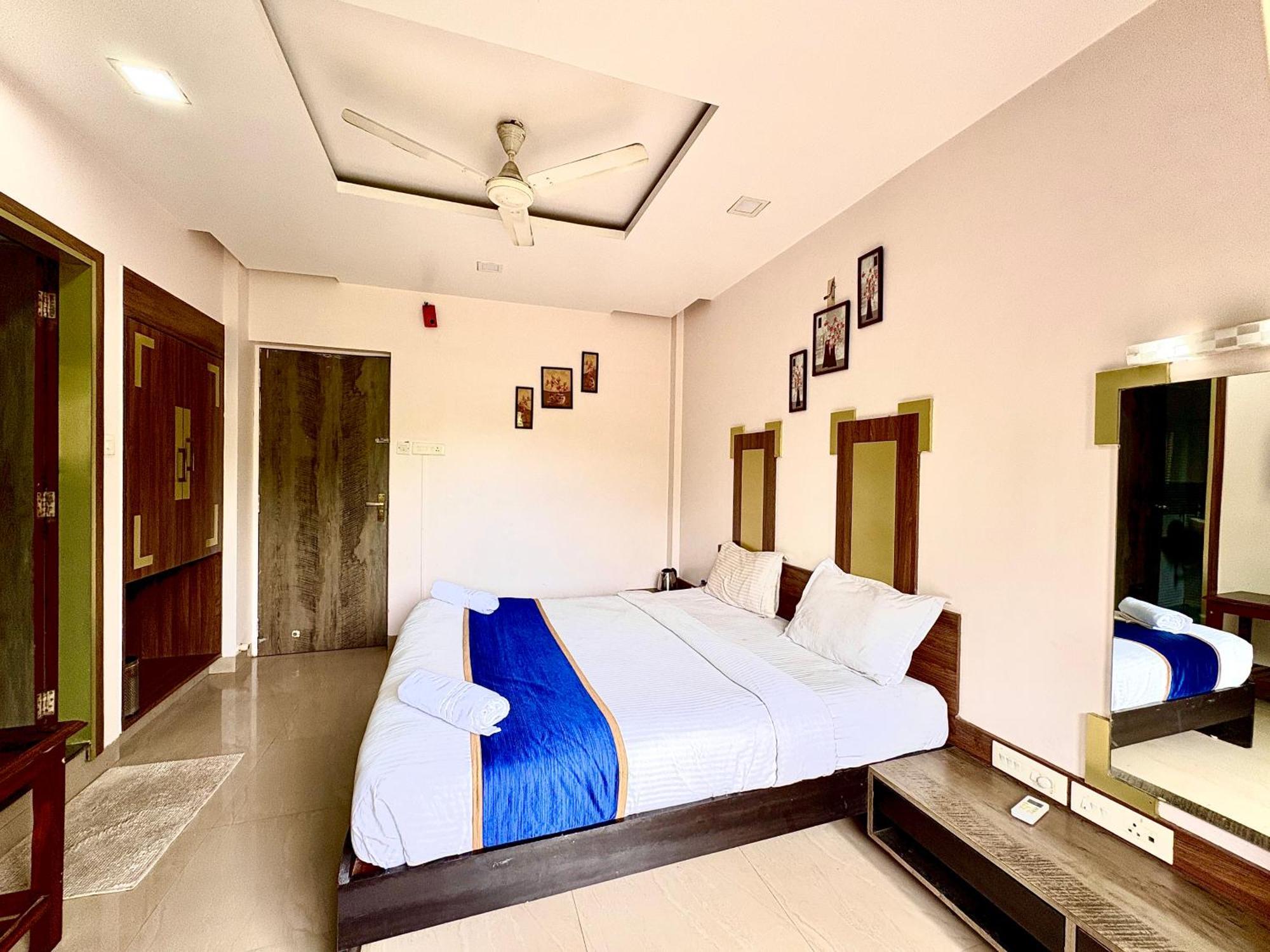 Hotel Laxmi Residency Lonavala Eksteriør billede